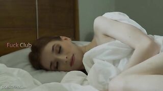 Небритый тренер Питер Грин присунул Джессике Мари после тренировки