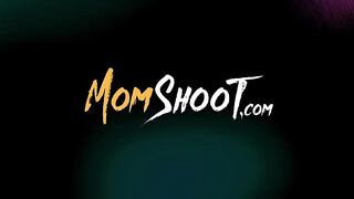 Распутная зрелая блондинка Спенсер Скотт соблазнила сына лучшей подруги