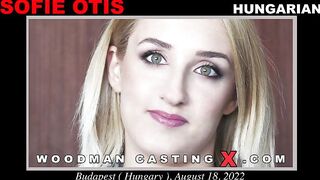Премьера двойного проникновения в дырки Софи Отис на кастинге Вудмана
