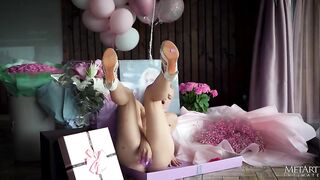 Именинница Ника Н подарила себе на День рождения бурный оргазм