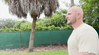 Опытный пикапер ДжейМак развел на секс зрелую риэлторшу Пристин Эдж