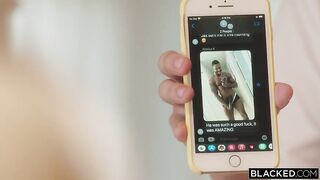 Блонда Скарлетт Хэмптон после ссоры с парнем ебется с черным любовником