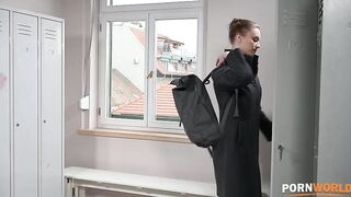 Чувственное анальное адажио балерины Мии Сплит на фаллосе незнакомца