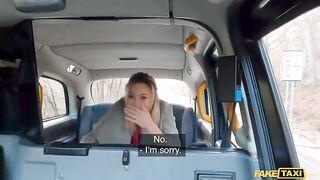 Любительница свингерских вечеринок Карина Кинг трахается с таксистом