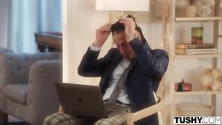 Азул Эрмоса выбрала анал с другом в качестве мести за измену мужа