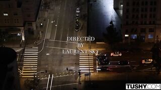 Свидетельница Алекс Х. Бэнкс встречает анальный рассвет после свадьбы