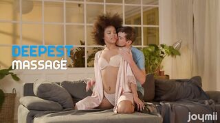 Кудрявая негритянка Сельва Лапьедра трахается с парнем после массажа