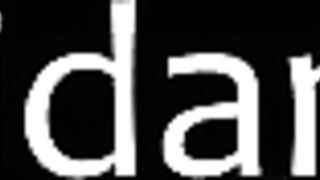 Дрочун трахается со сводной сестрой Эммой Багг и мачехой Джиджи Диор