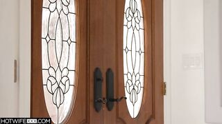 Милая сексвайф Наталья Никс трахается на свидание с незнакомцем