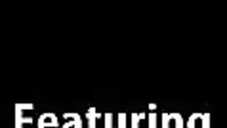 Русская шатенка Мэрис умело играется пальчиками с твердым клитором