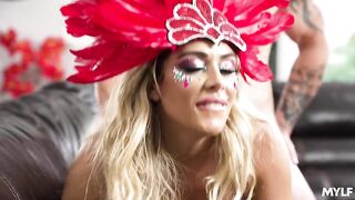 Бразильский карнавал секса с горячей латиноамериканкой Вивиан ДеСильва