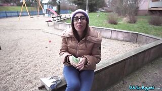 Молодая латинка Эль Дэнджер в Праге зарабатывает сексом с незнакомцем