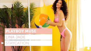 Креативная пляжная эрофотосессия Playboy с кудрявой брюнеткой Линой Джейд