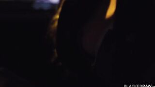 Кензи Лав слетала в другой штат ради страстного секса с Антоном Харденом