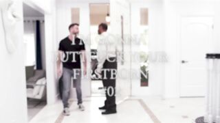 Топовый менеджер не устоял перед крутой попкой дочери босса Алексис Тэ