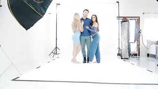 Эрофотосессия с Блейк Блоссом и Ванной Бардо завершилась сексом втроем