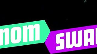 Т(П)еннис большой - это хорошо! Две мамки играют с мячиками пасынков