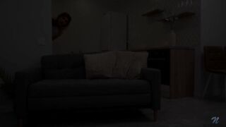 Русская Лекси Харрис заменяет отстутствие секса качественной мастурбацией