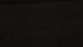 Лучший друг Лиз Оушен - вибратор заставляющий кончать ее снова и снова