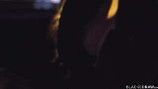 Черная пятница: пятерка черных ебарей затрахивает сексвайф Саммер Джонс