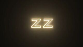 Дэнни Ди пихает огромную сосиску между булочек латинки Луны Стар