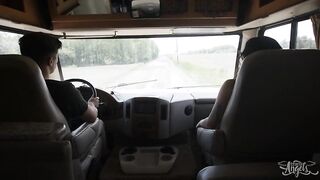 Транссексуальная попутчица Изабелла Гомес долбит в очко женатого водилу