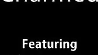 Чешская милфа Кристи Уотер активно дрочит видавшую виды пилотку