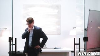 Деловая бизнесвумен Куини Сатин дорого заплатила за секс с жиголо