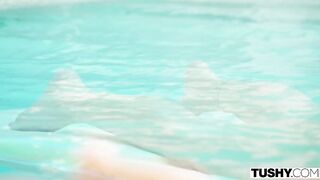 Неудовлетворенный муж нашел утешение в попке сестры жены Шанель Камрин