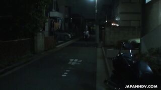 Японские студенты проникли в дом и толпой выебали учительницу Рей Мизуна