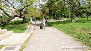 Красавчик Джимми Бад помог туристке Стейси Круз найти дорогу к экстазу