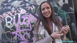 Британская туристка Лара Ли ебется с чешским пикапером за 1000 евро