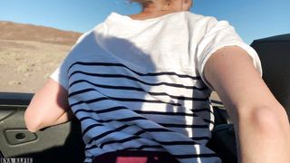 Россиянка Ева ебется с парнем в кабриолете по пути в Лас-Вегас