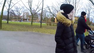 Чешский пикапер заплатил 300 евро Еве Элфи за минет на лавке в парке