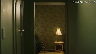 Элла Скотт Линч с голыми сиськами ебется с клиентом в триллере «Сутенёр»