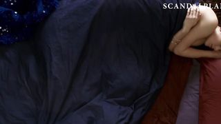 Постельная сцена с Кирой Найтли и Эдриеном Броуди в триллере «Пиджак»