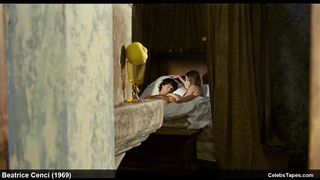 Голая Эдриэнн Ларусса в откровенной и жесткой сцене из фильма «Инквизиция»