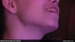 Секс и обнаженка с Ашли Линн Капуто и Лиза Мари Карт в «Смертельный эскорт-сервис»