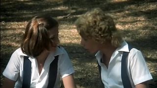 Групповая ебля со студентками в классическом порно фильме 80-х