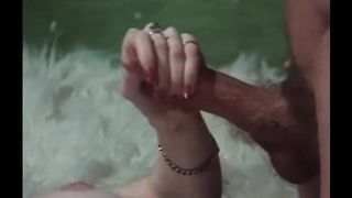 Немецкая классика порно «Рожденный возбужденным» (Born Erect 1976)