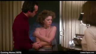Джейн Фонда и Пенелопа Милфорд в секс сценах из фильма «Возвращение домой»