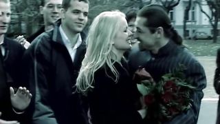 Порно фильм 2001-го года «Невесты и Шлюхи» (Brides and Bitches)