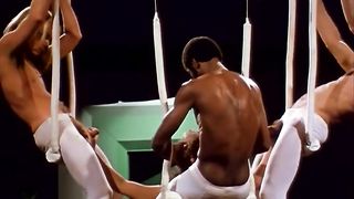 Ретро порно фильм 1972-го года «За зеленой дверью» (Behind the Green Door)