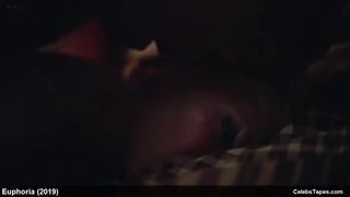 Алекса Деми, Хантер Шафер и Сидни Суини в откровенных сценах из сериала «Эйфория»