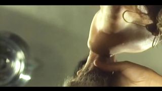 Рокко Сиффреди дрючит волосатые киски в классическом порно фильме