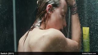 Голая Карин Ванасс принимает душ в триллере «Подмена»