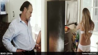 Красивое белье на Реанин Йоханнинк и Брук Батлер в ужастике «Проклятые»