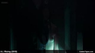 Голая Стоя в секс сцене из фантастической драмы «Нимани»
