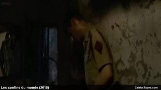 Солдат трахает въетнамскую проститутку Ланг Кхе Тран в фильме «На краю света»