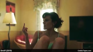 Голые Фрэнки Шоу и Самара Уивинг в секс нарезке из сериала «С прицепом»